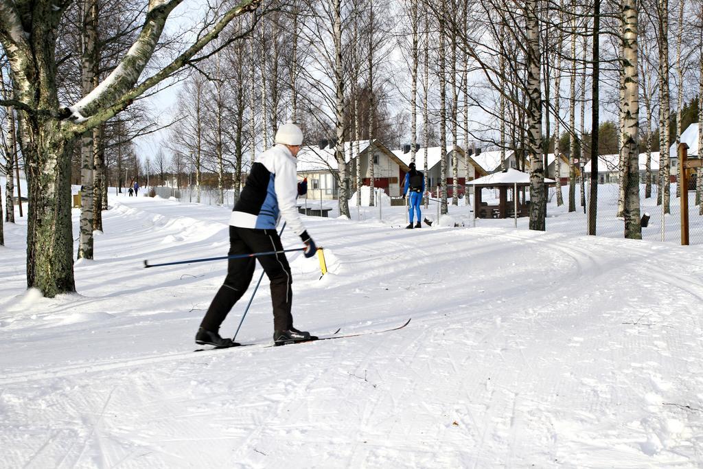 Holiday Linnunlahti Joensuu Buitenkant foto